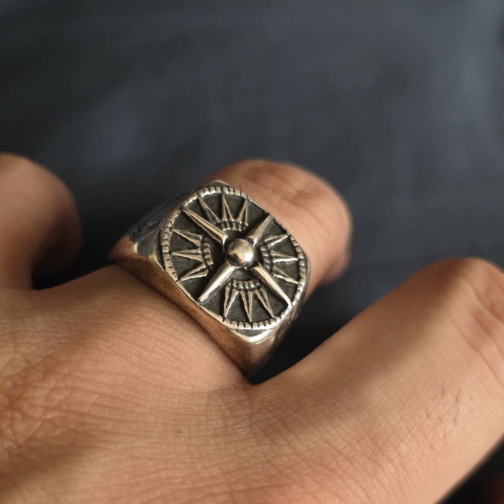 Sterling silver compass ring - Picture 4 of 8